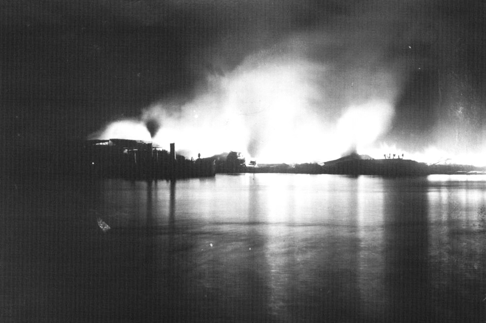 Пожар в Охтинском полицейском участке. Петроград, 1917 г.