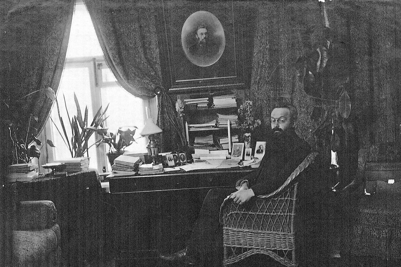 А. А. Кизеветтер в своем рабочем кабинете. 1910-е гг.