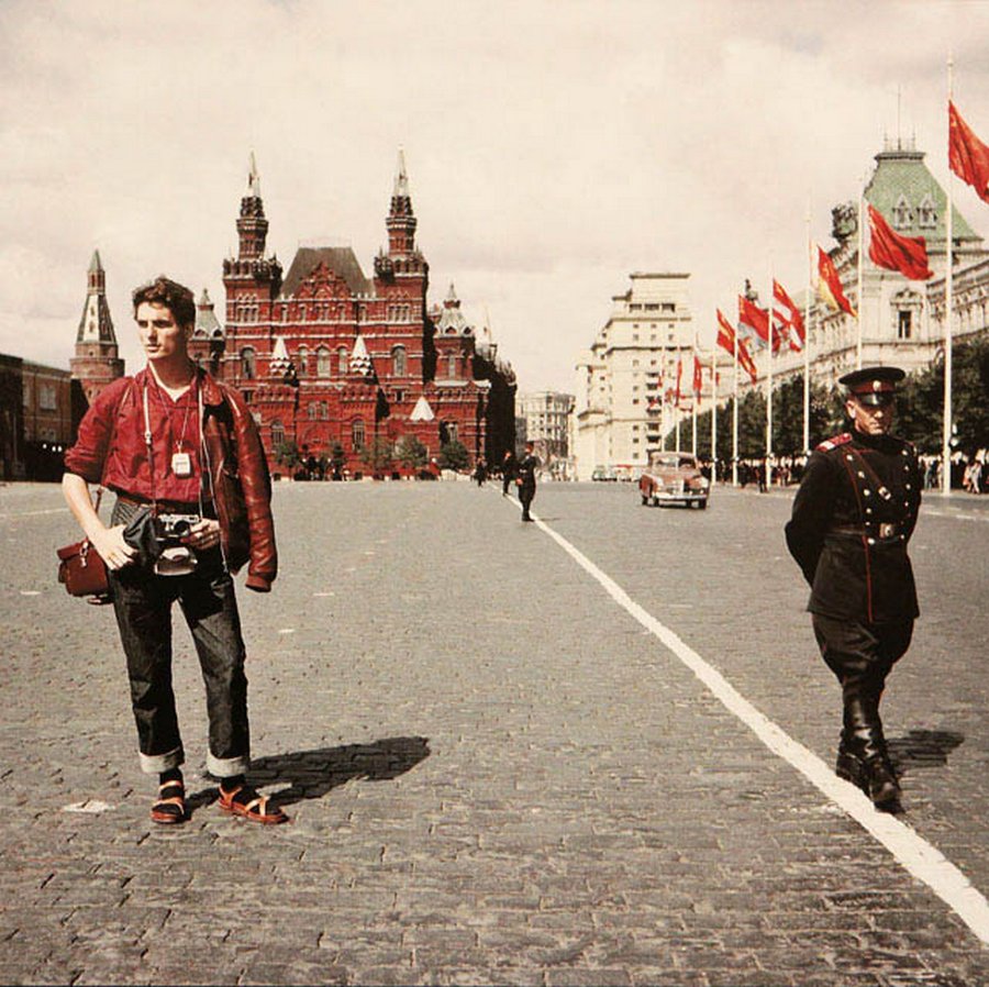 Швейцарский турист - участник VI Всемирного фестиваля молодежи и студентов в Москве. 1957 г.