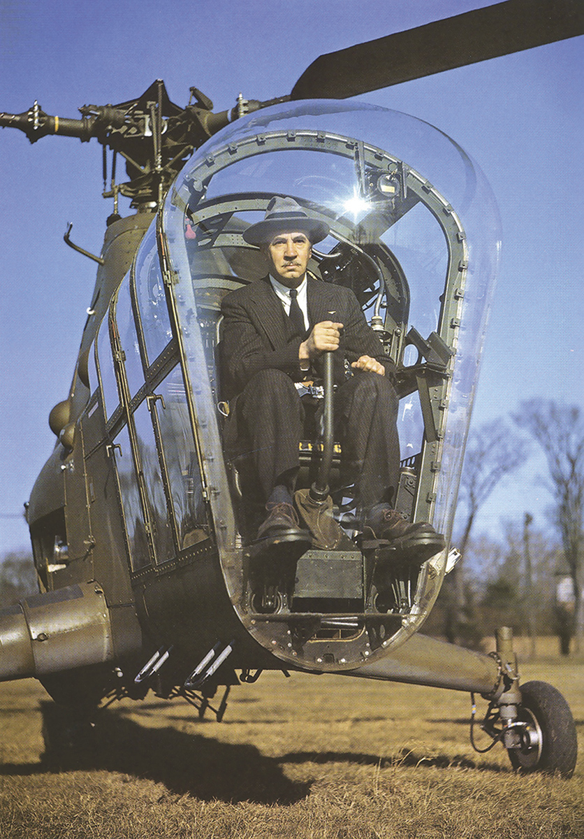 И. И. Сикорский в вертолете Sikorsky H-5. 1945 г.