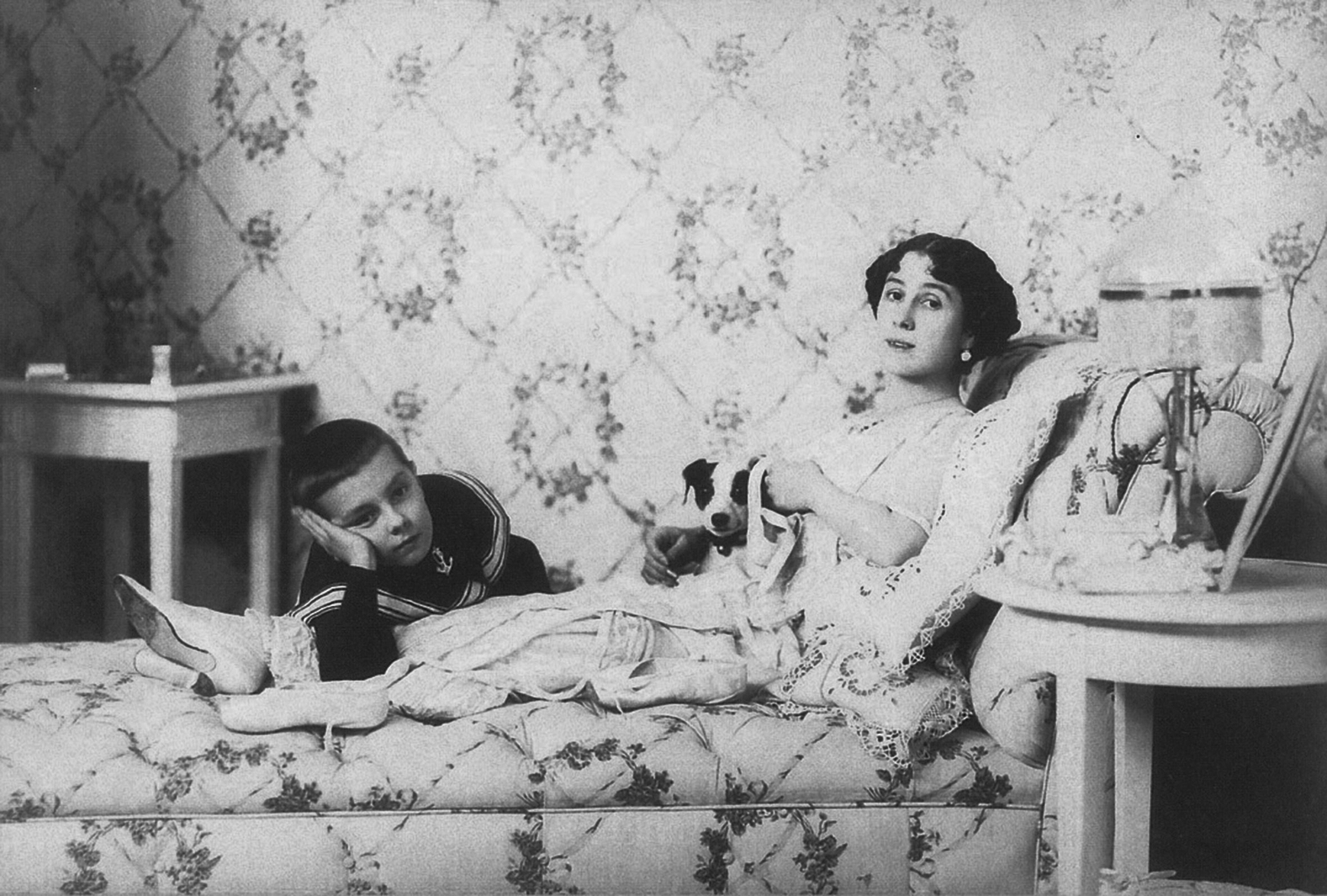 М. Кшесинская с сыном. 1911 г.