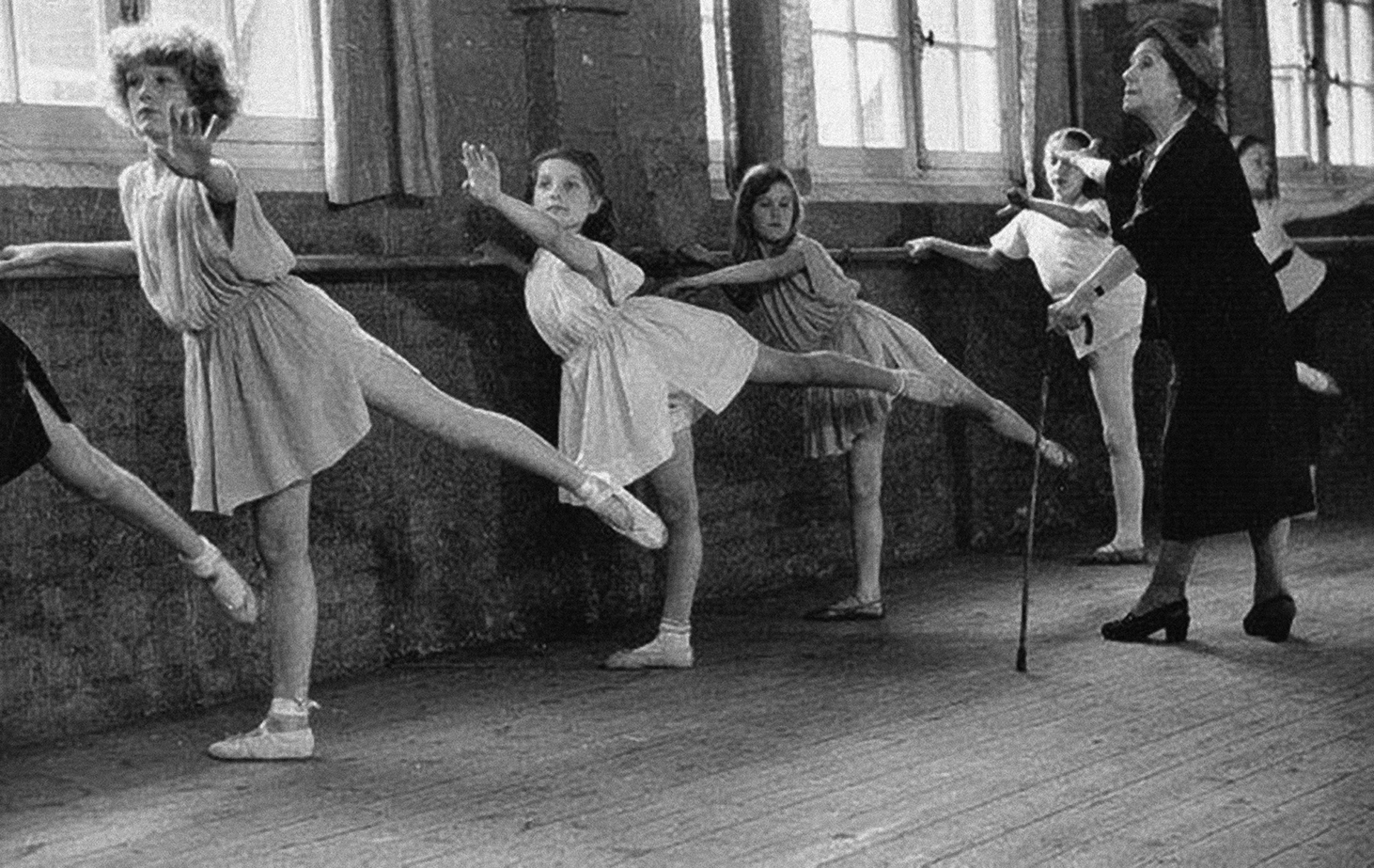 Занятия в парижской студии М. Кшесинской. 1954 г.