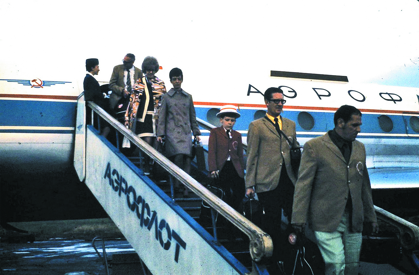 Американские туристы в аэропорту Шереметьево. Москва, 1970 г.