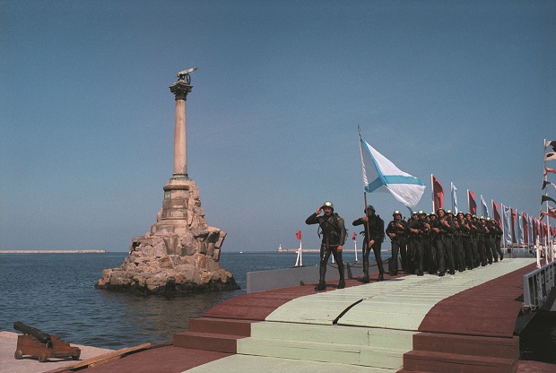 Празднование 300-летия российского флота в Севастополе. 27 июля 1997 г. Фотохроника ТАСС