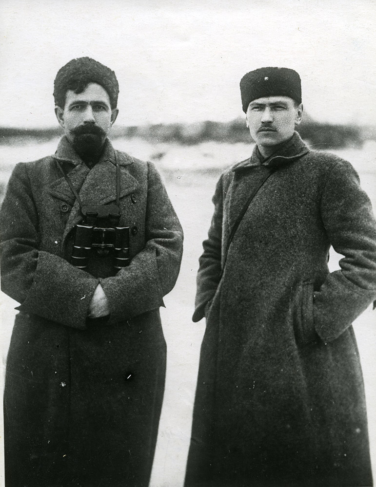 П. Е. Дыбенко, председатель Центробалта, комендант Кронштадской крепости, и И. Ф. Федько, командир 187 бригады Южной группы войск во время подавления