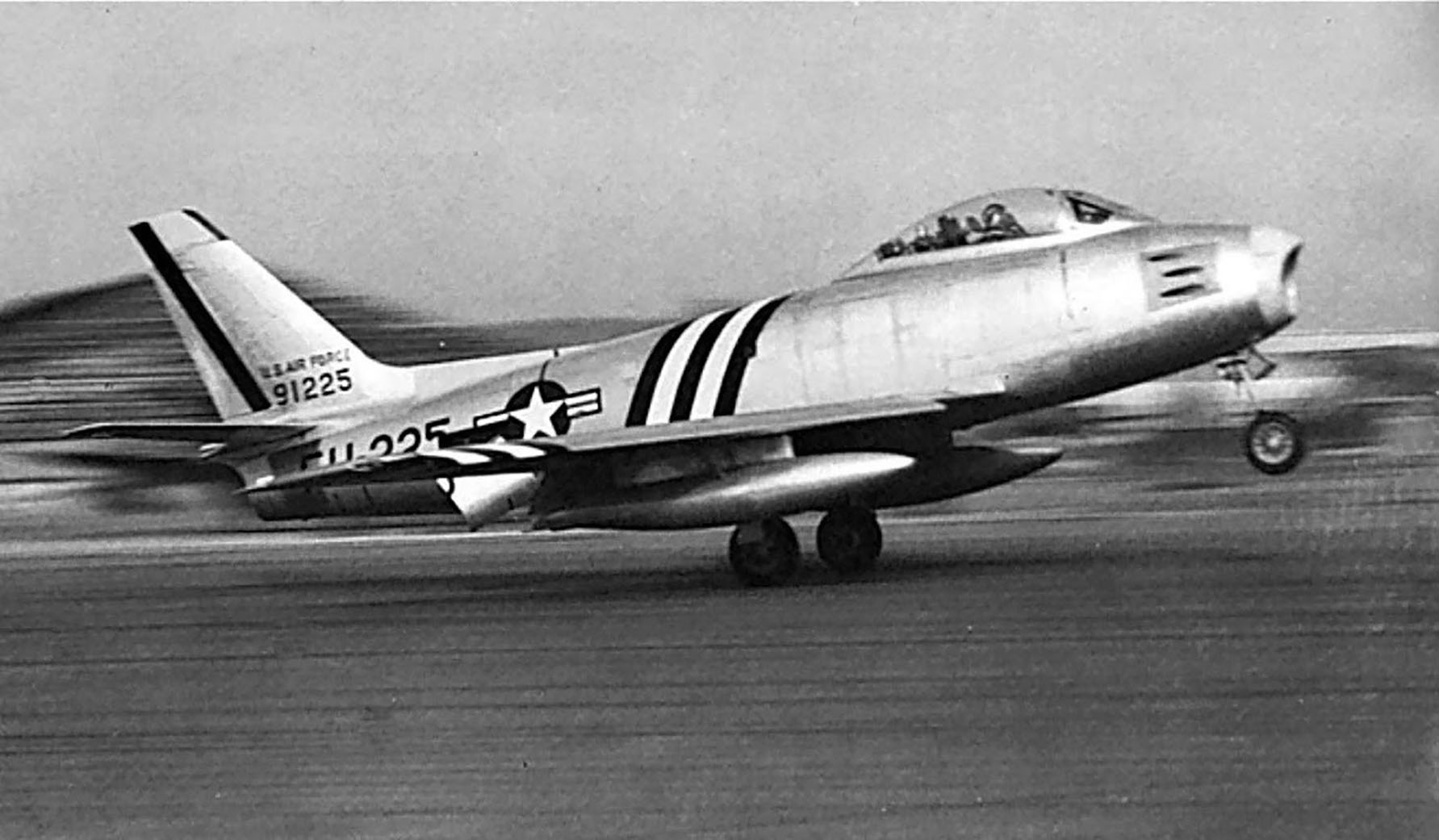 F-86 «Сейбр», главный противник советских МиГов
