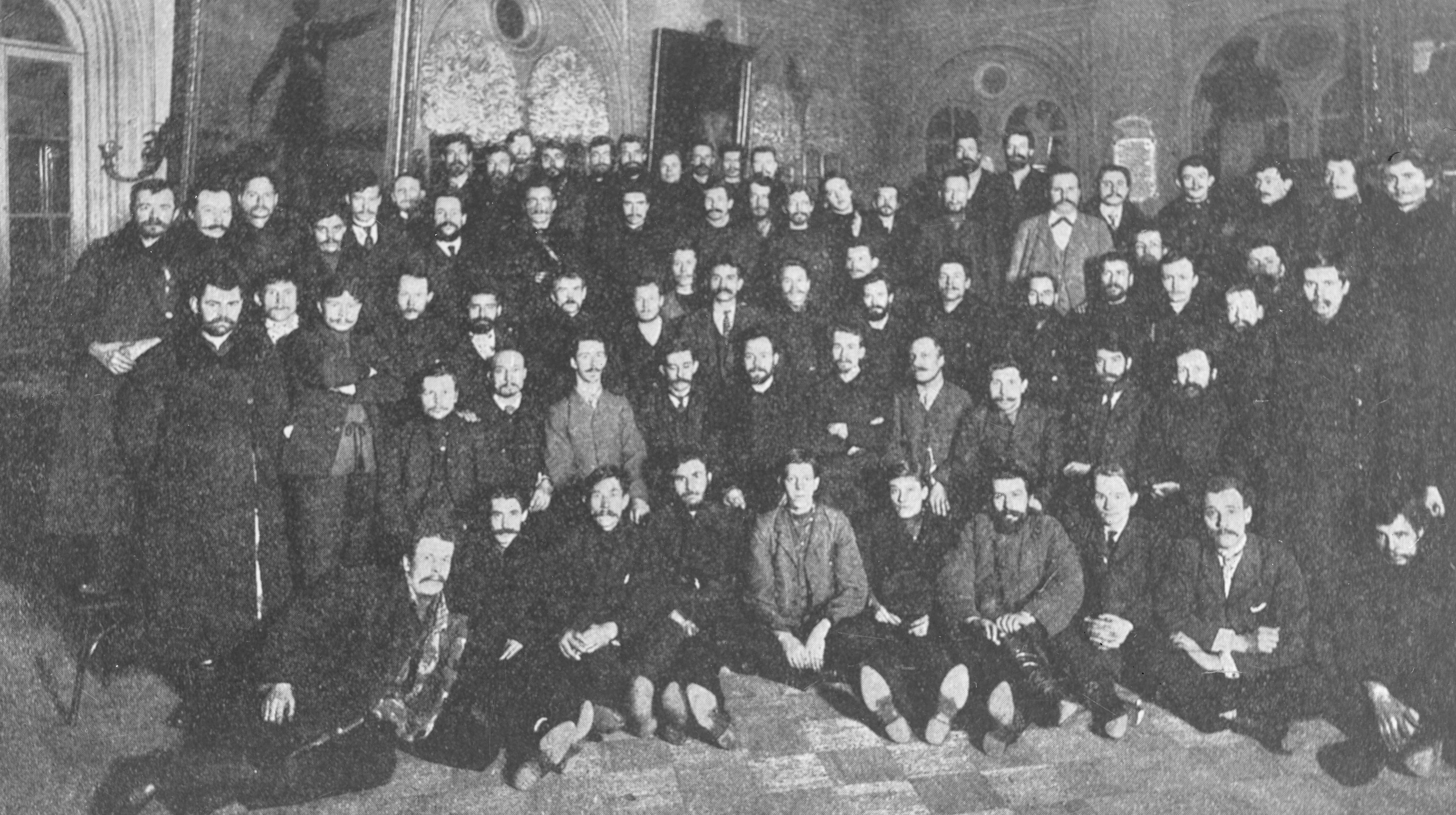 Выборы выборщиков от рабочих Петербургского фабричного района в зале городской думы. Санкт-Петербург, 25 января 1907 г.