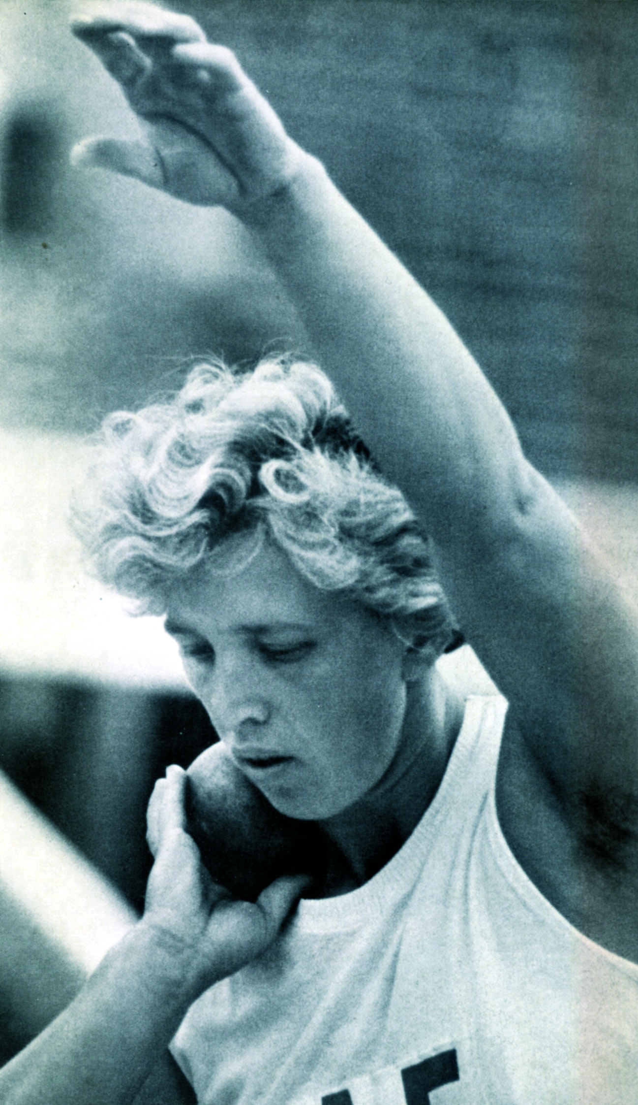 Галина Зыбина, чемпионка XV Олимпийских игр 1952 г. в Хельсинки. Золото, легкая атлетика, женщины, толкание ядра
