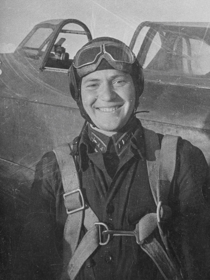 Отважный защитник Сталинграда летчик И. М. Чумбарёв. Октябрь 1942 г.